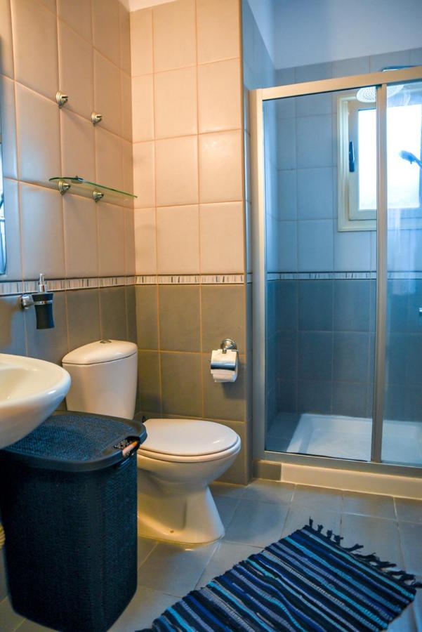 Beautiful Apartment Near The Sea And A Large Private Garden Paphos Extérieur photo