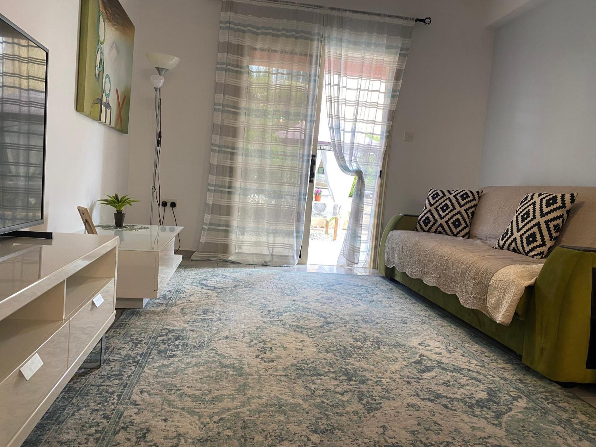 Beautiful Apartment Near The Sea And A Large Private Garden Paphos Extérieur photo