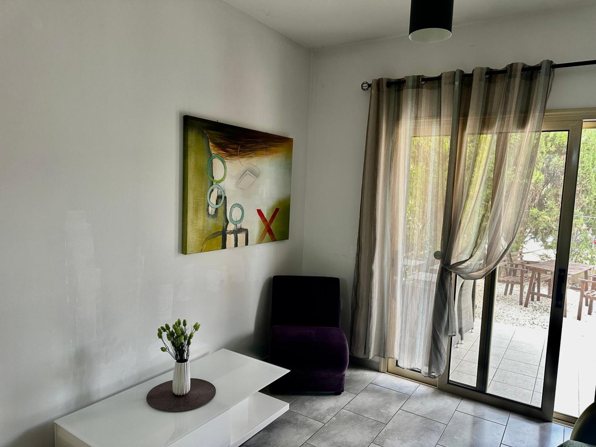 Beautiful Apartment Near The Sea And A Large Private Garden Paphos Extérieur photo